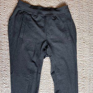 Gray Lululemon Jogger (M32 / medium)
